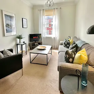 Luxury 6 Bluebridge With Free Allocated Parking Apartment
