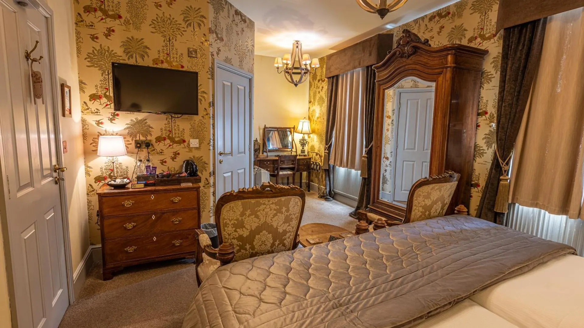 The Plough Inn York 4*,